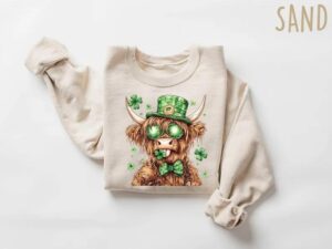 St Patrick's Day Highland Cow Sweatshirt